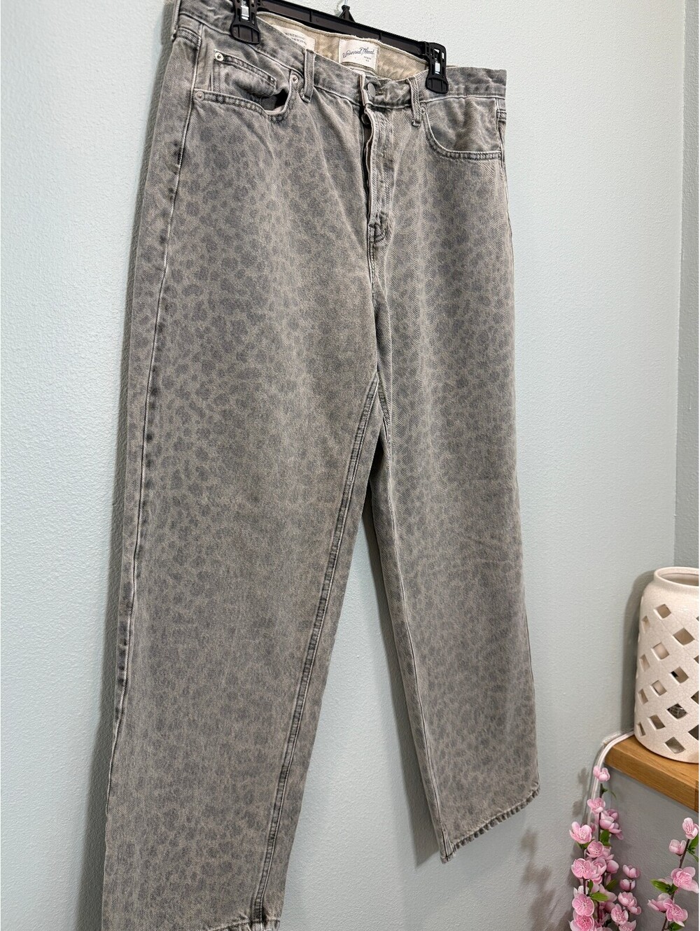 Universal Thread Mid Rise 90s Baggy Jean's In A Cheetah Print - Women's 12 - Picture 3 of 7